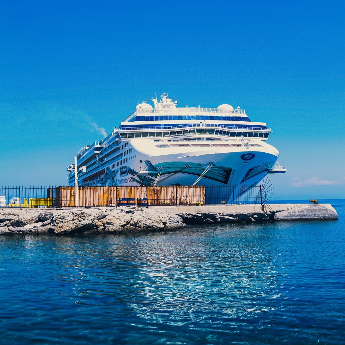 See the World by Sea: Exploring Unique Destinations Through Cruises
